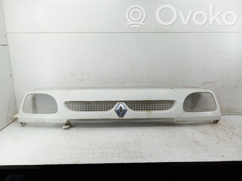 Front grill   7701367444
