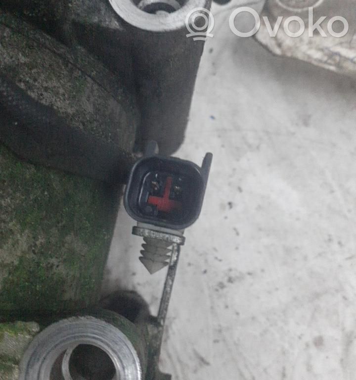 Ford C-MAX I Air conditioning (A/C) compressor (pump) 