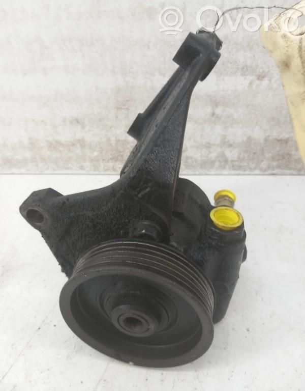 Renault Trafic I Power steering pump 