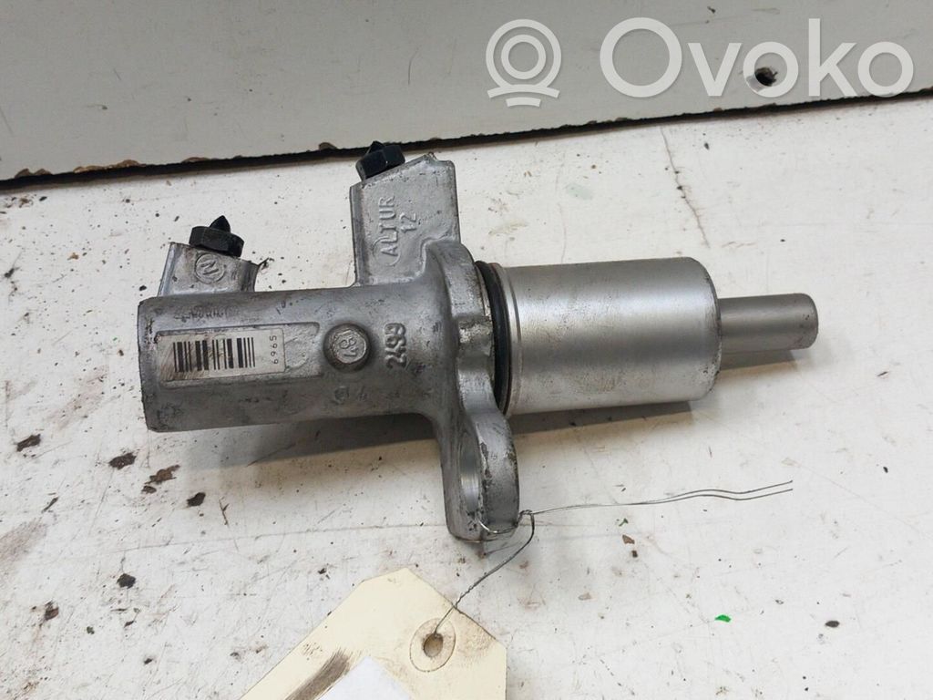 Audi A4 S4 B7 8E 8H Główny cylinder hamulca 