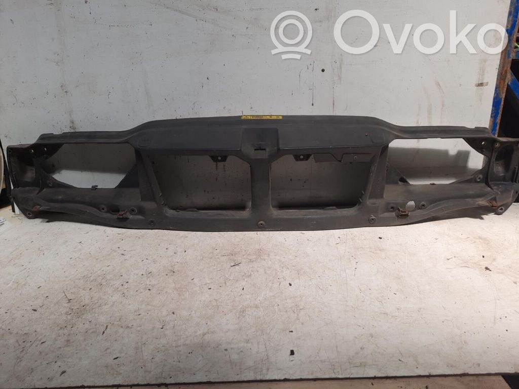 Volvo 850 Ylempi jäähdyttimen ylätuen suojapaneeli 
