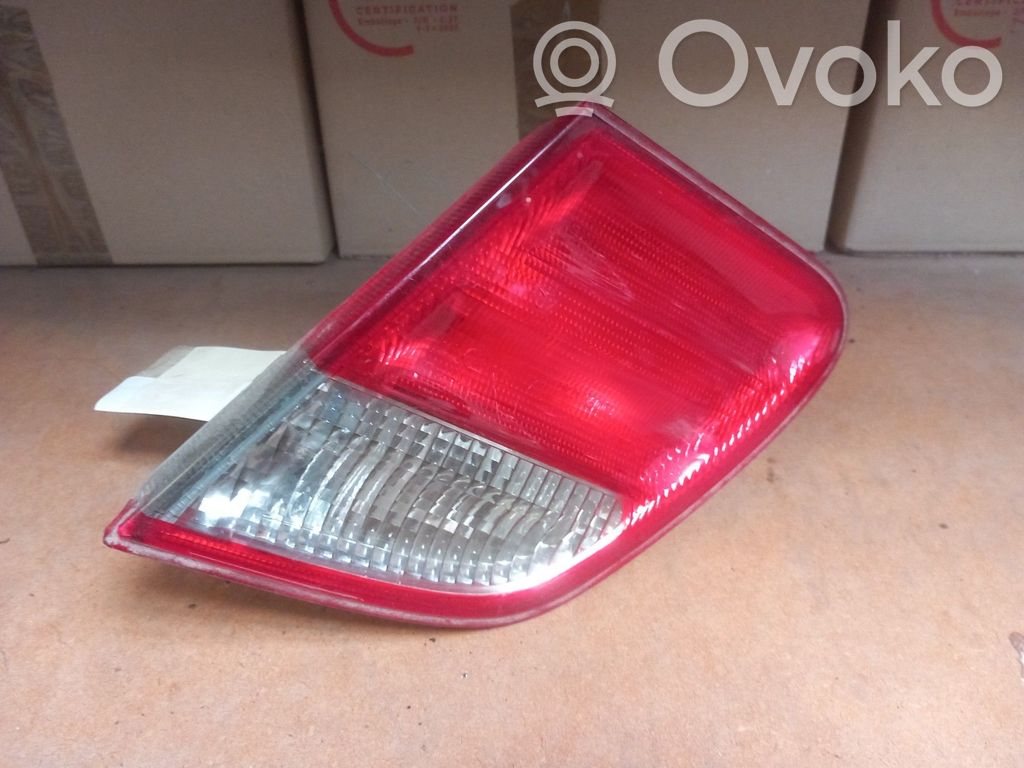 Mercedes-Benz E W210 Lampy tylnej klapy bagażnika 