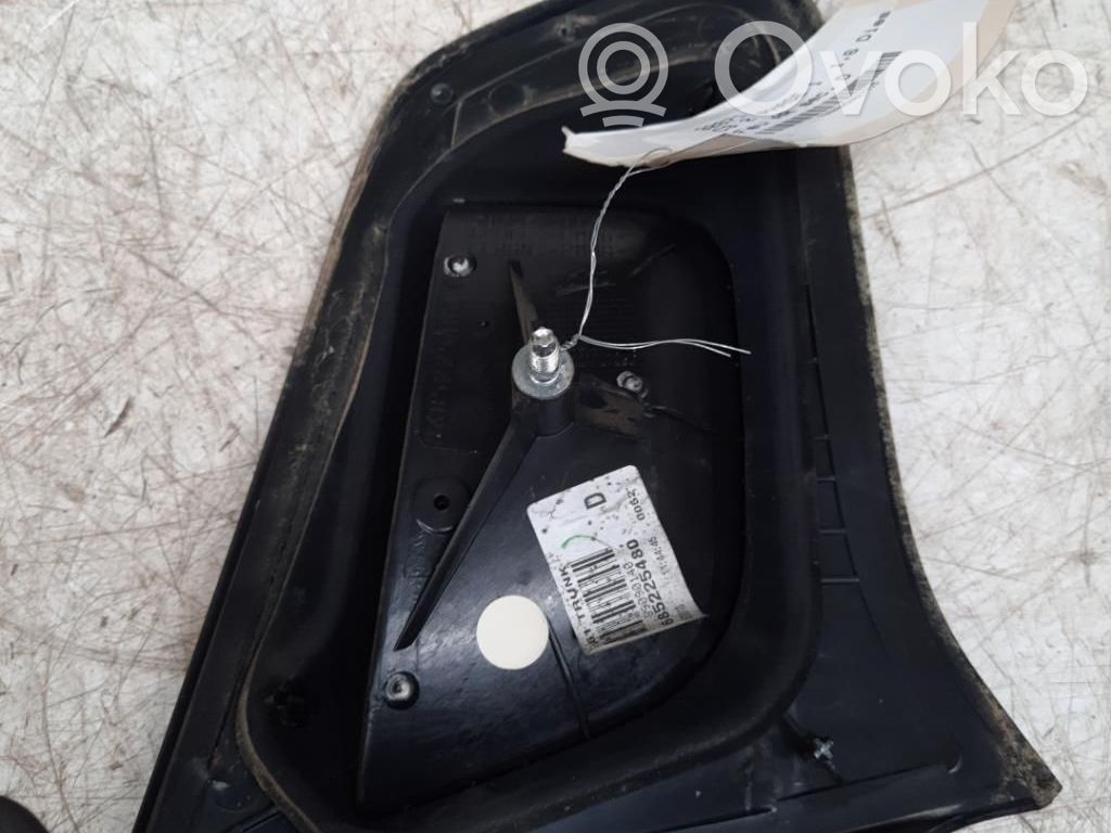 Citroen C3 Aizmugurējais lukturis pārsegā 