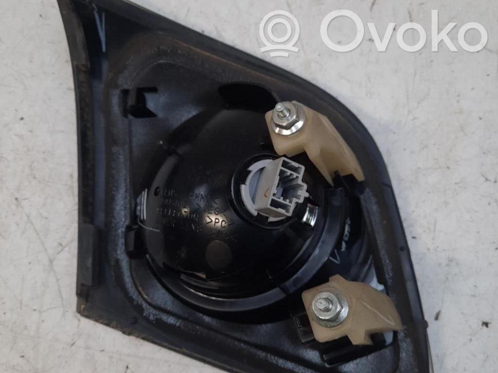 Mazda 3 I Takaluukun takavalot 