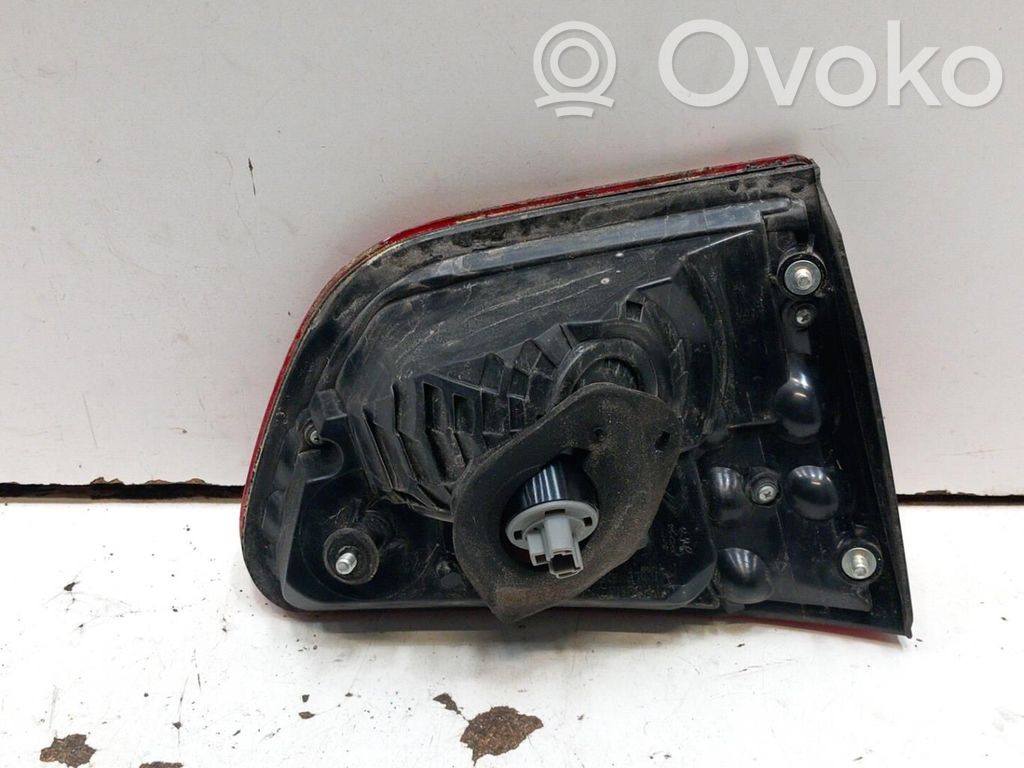 Citroen C-Crosser Takaluukun takavalot 