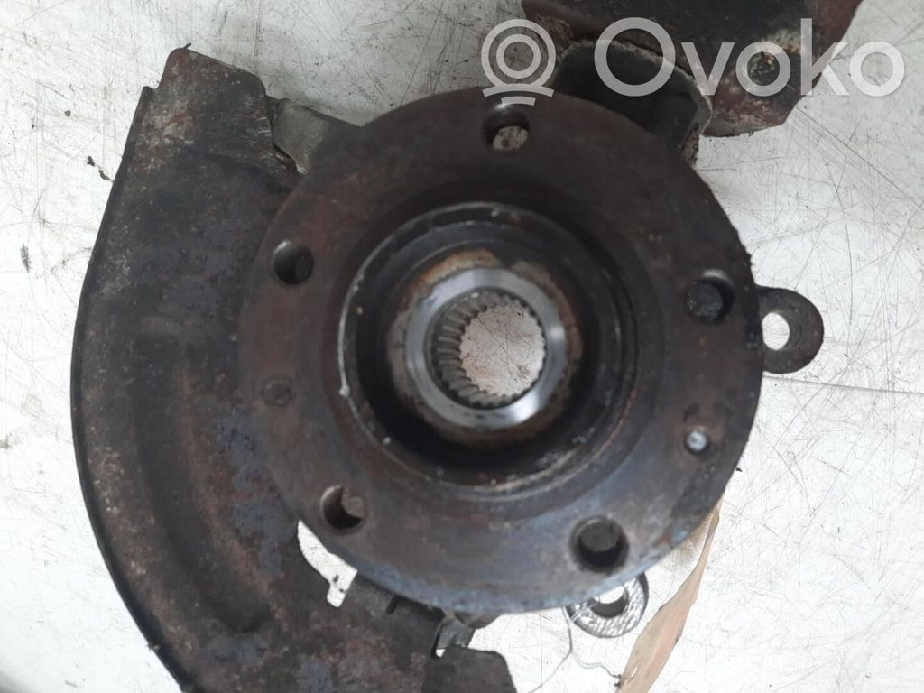 Peugeot 607 Achsschenkel vorne 