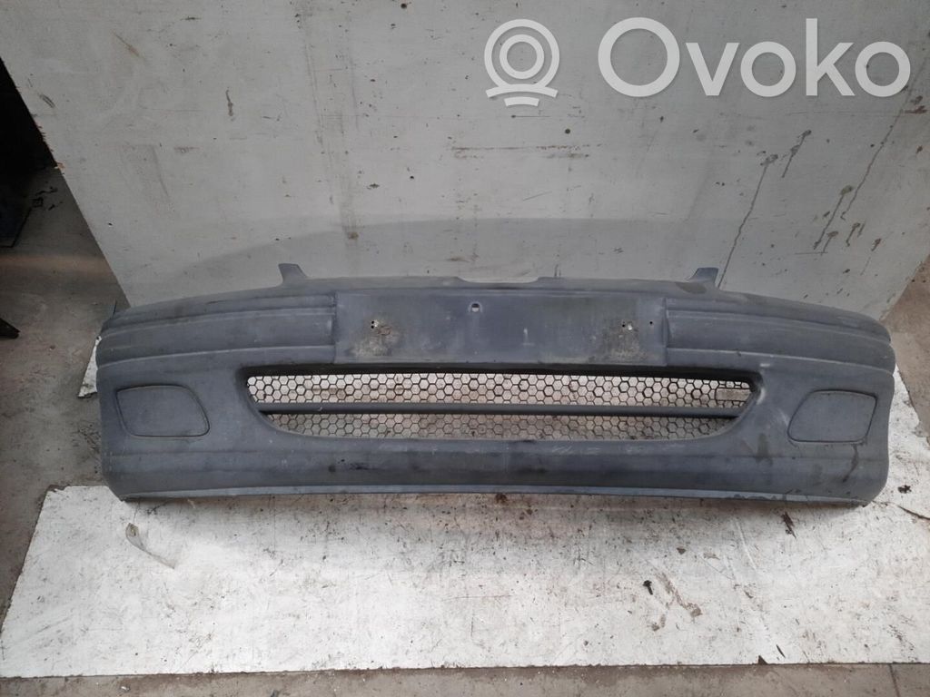 Peugeot 106 Parachoques delantero 