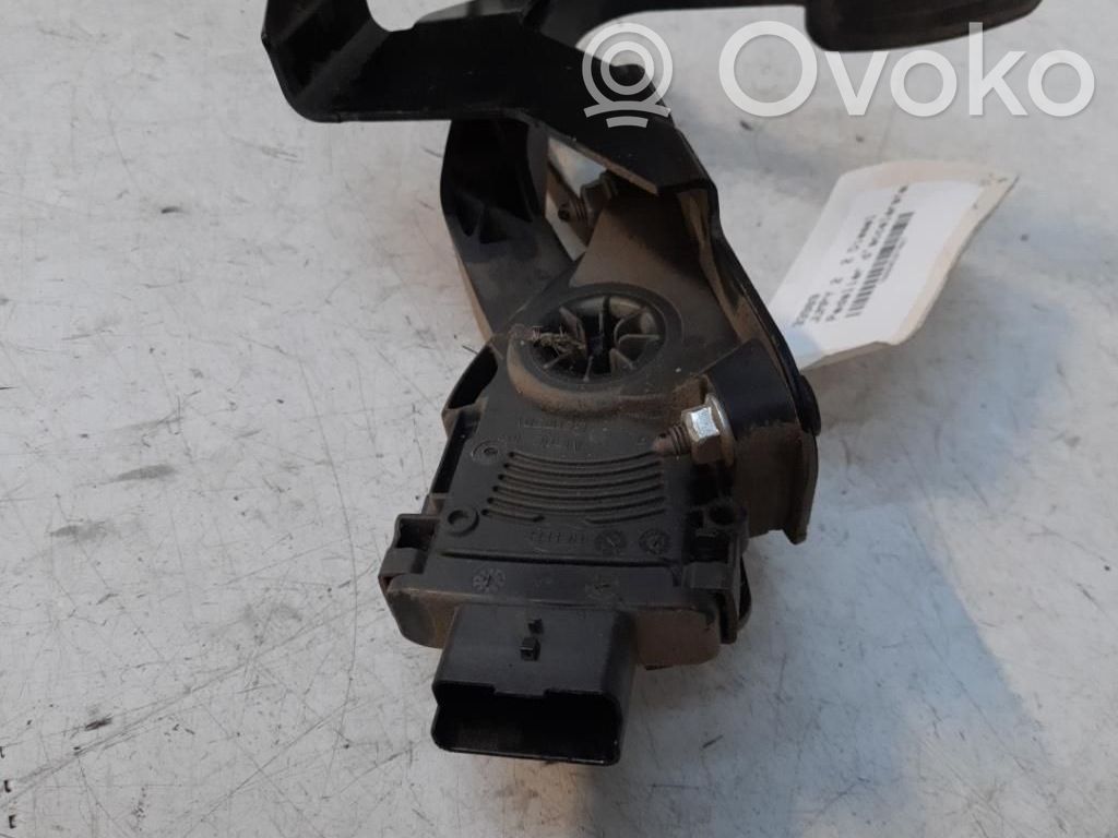Accelerator throttle pedal   00001601CF