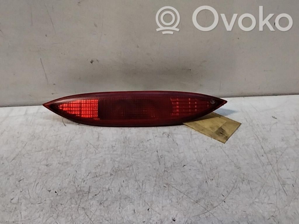 Nissan Note (E11) Third/center stoplight 