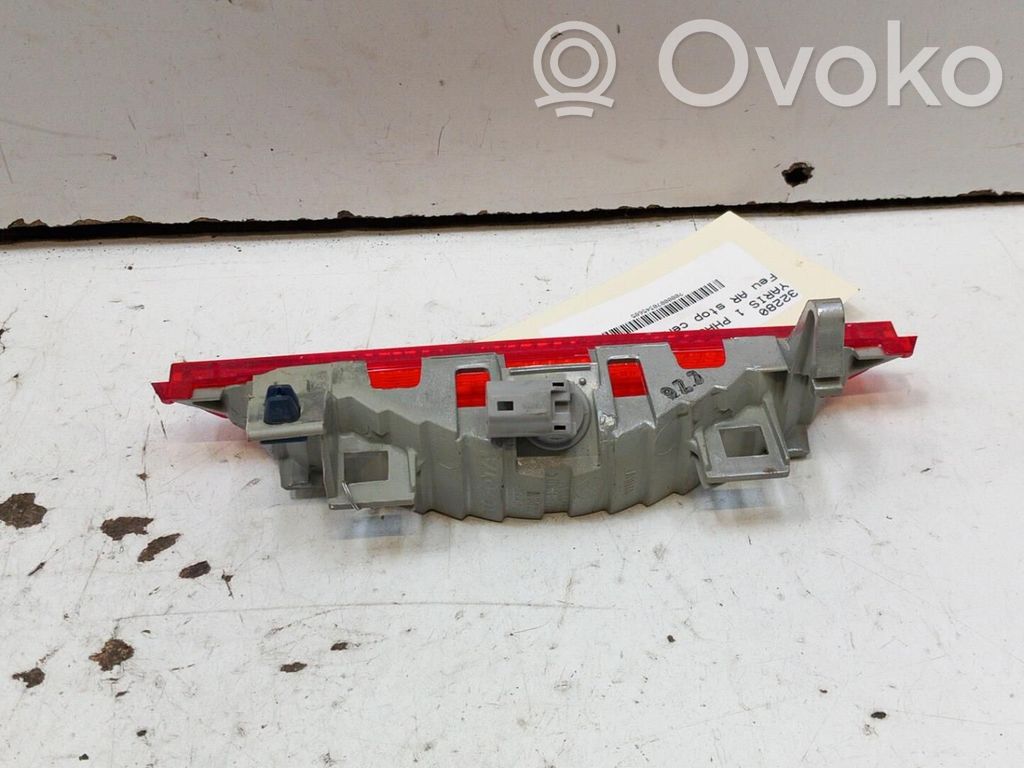 Toyota Yaris Third/center stoplight 