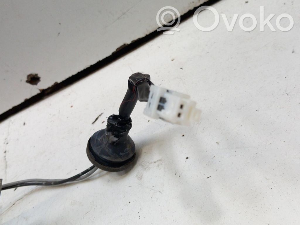Citroen C-Crosser Third/center stoplight 