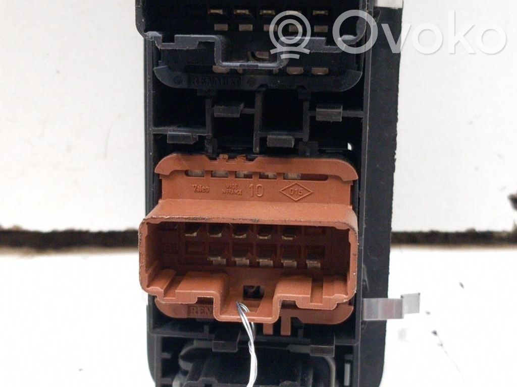 Renault Laguna II Electric window control switch 