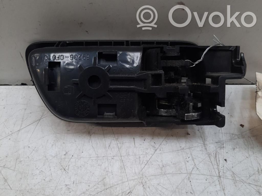 Toyota Corolla Verso E121 Manecilla interna puerta delantera 