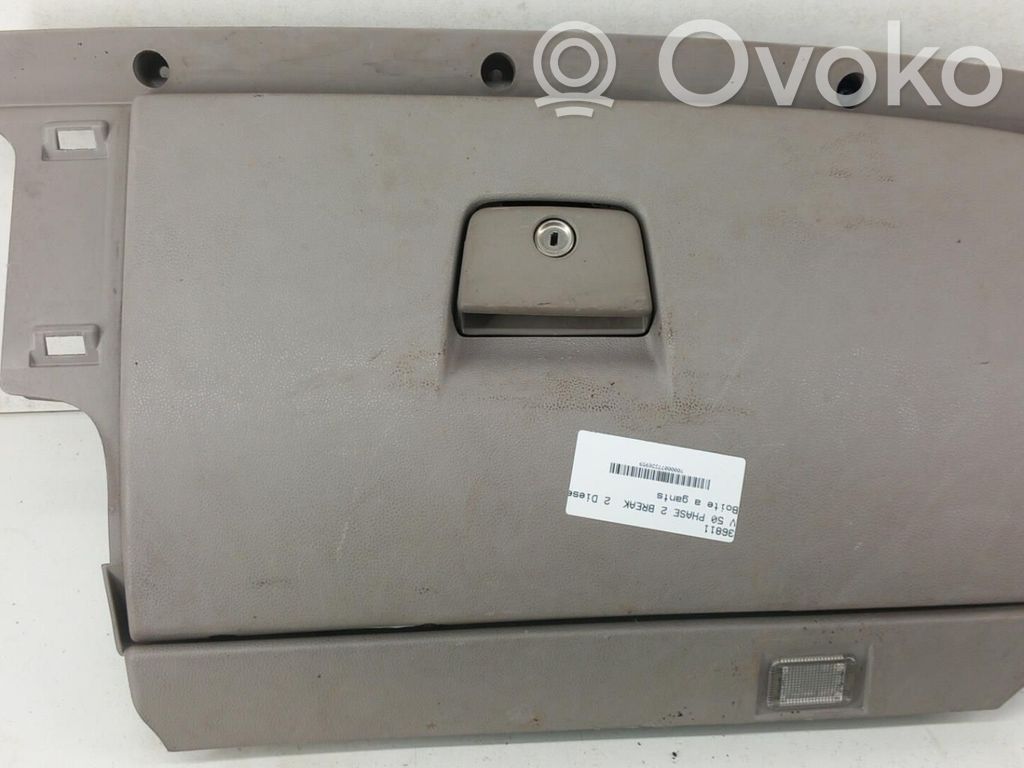 Volvo V50 Daiktadėžės (bordačioko) komplektas 