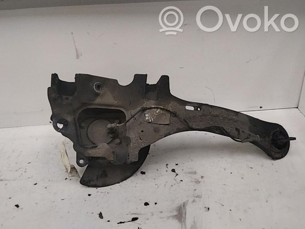 Ford C-MAX II Cubo de rueda trasera 