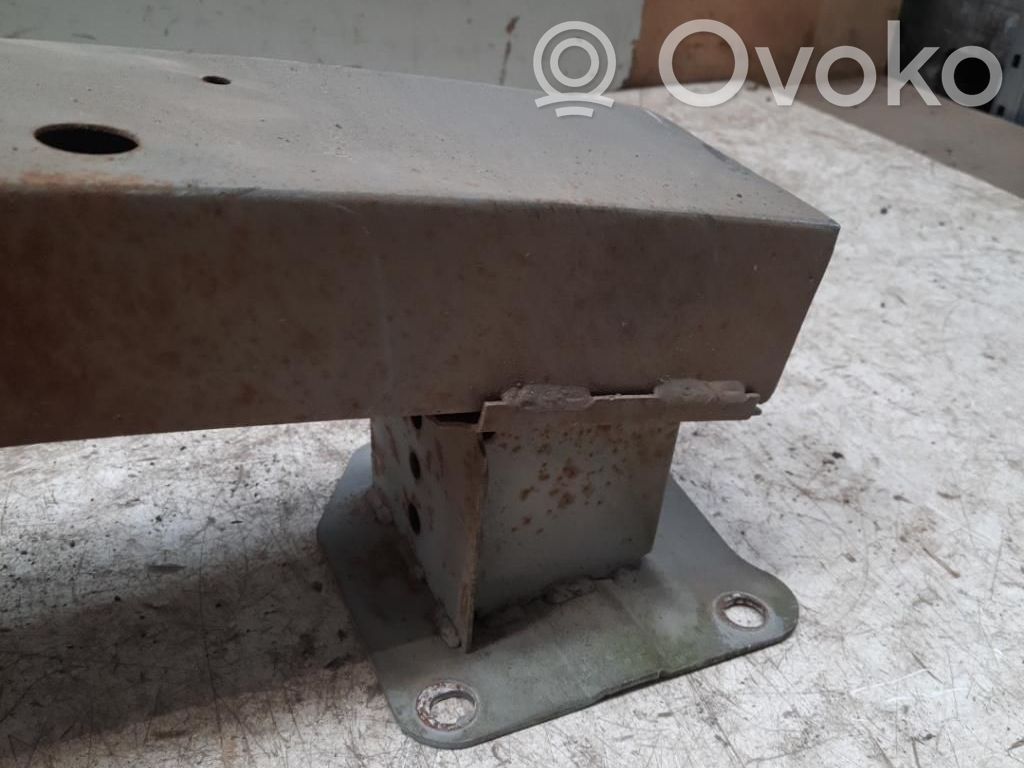 Mazda 5 Aizmugurē bampera balka 