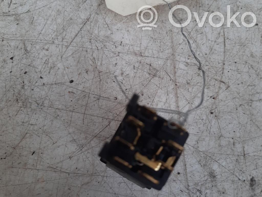 Peugeot 306 Hazard light switch 