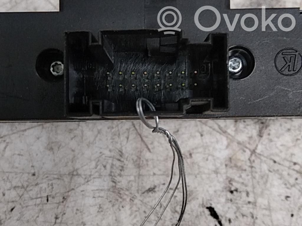 Opel Astra H Hazard light switch 