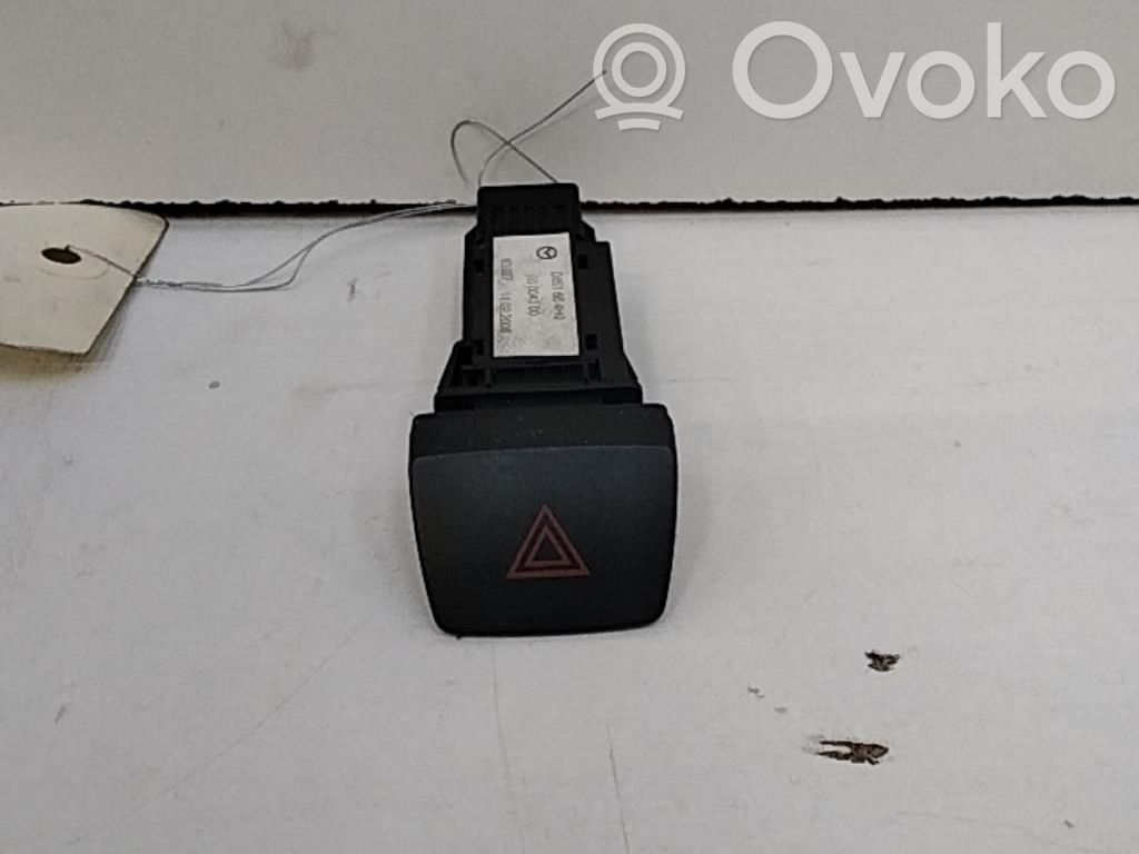 Schalter Warnblinkanlage   D651664H0