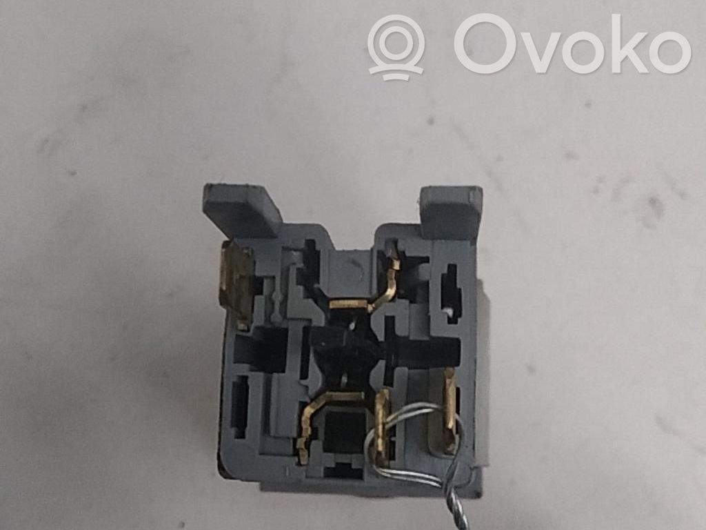 Peugeot Partner Hazard light switch 