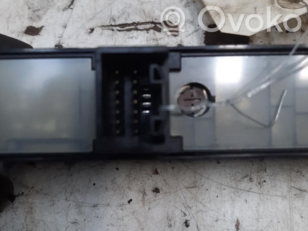 Toyota Corolla Verso E121 Hazard light switch 