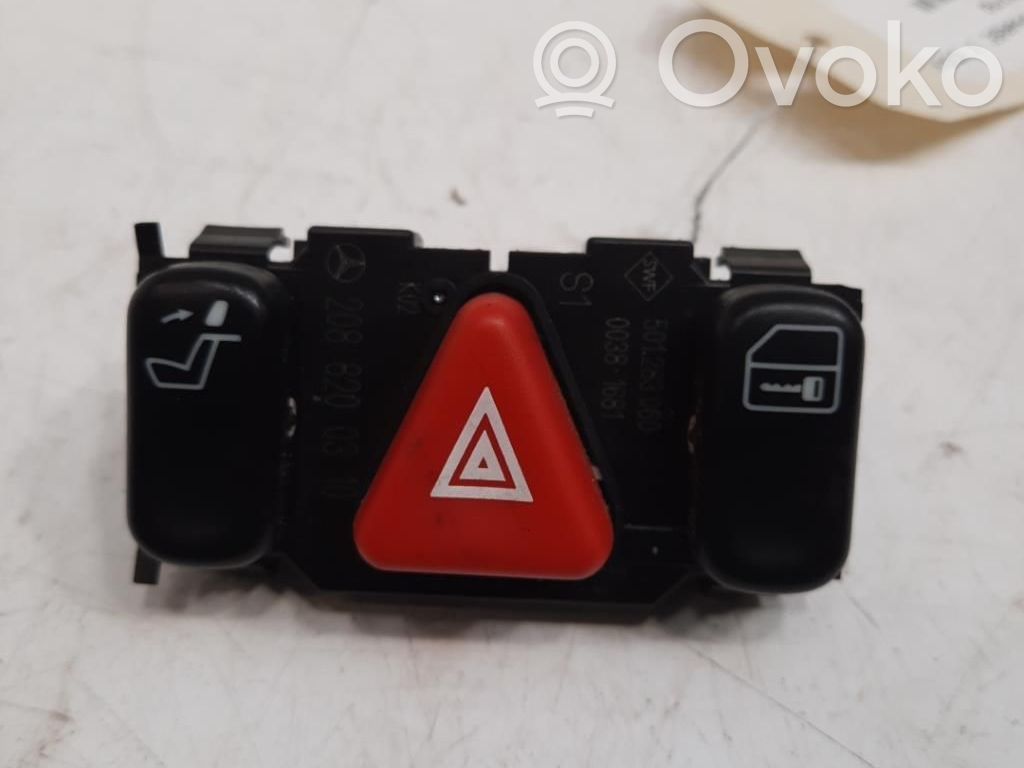 Mercedes-Benz CLK A208 C208 Botón interruptor de luz de peligro 