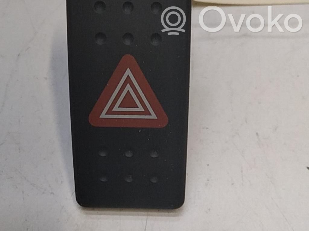Suzuki SX4 Hazard light switch 