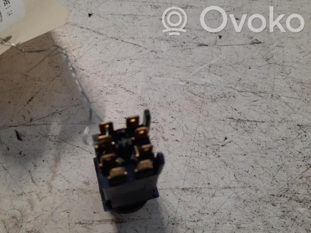 Peugeot 306 Hazard light switch 