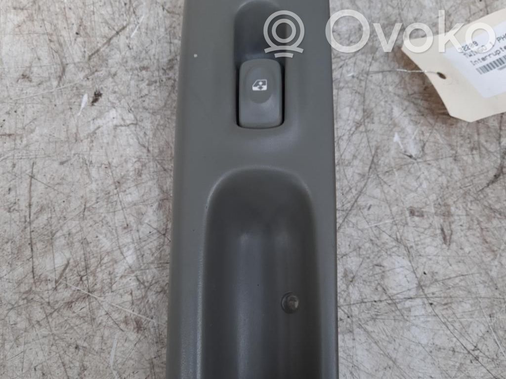 Renault Twingo I Electric window control switch 