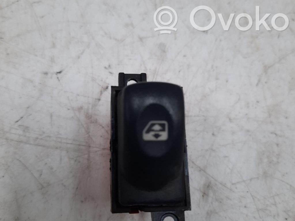 Renault Laguna I Electric window control switch 