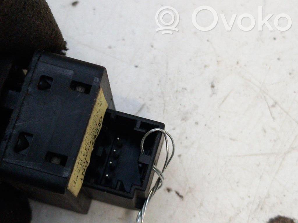 Audi A4 S4 B6 8E 8H Electric window control switch 