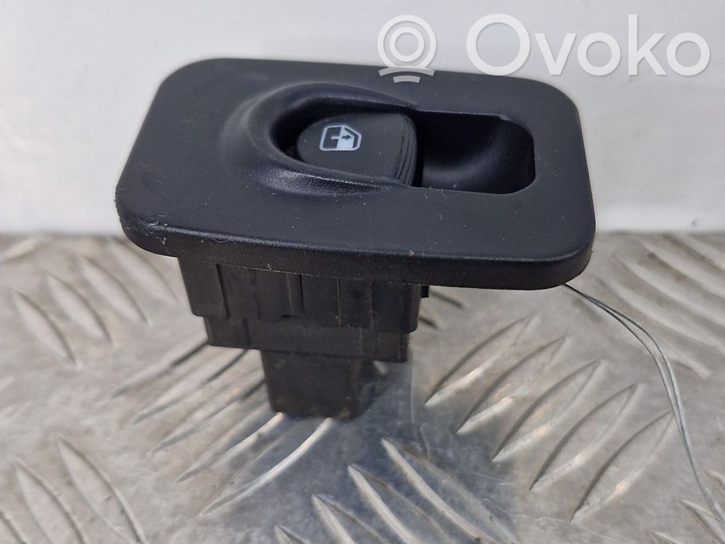 Lancia Ypsilon Electric window control switch 