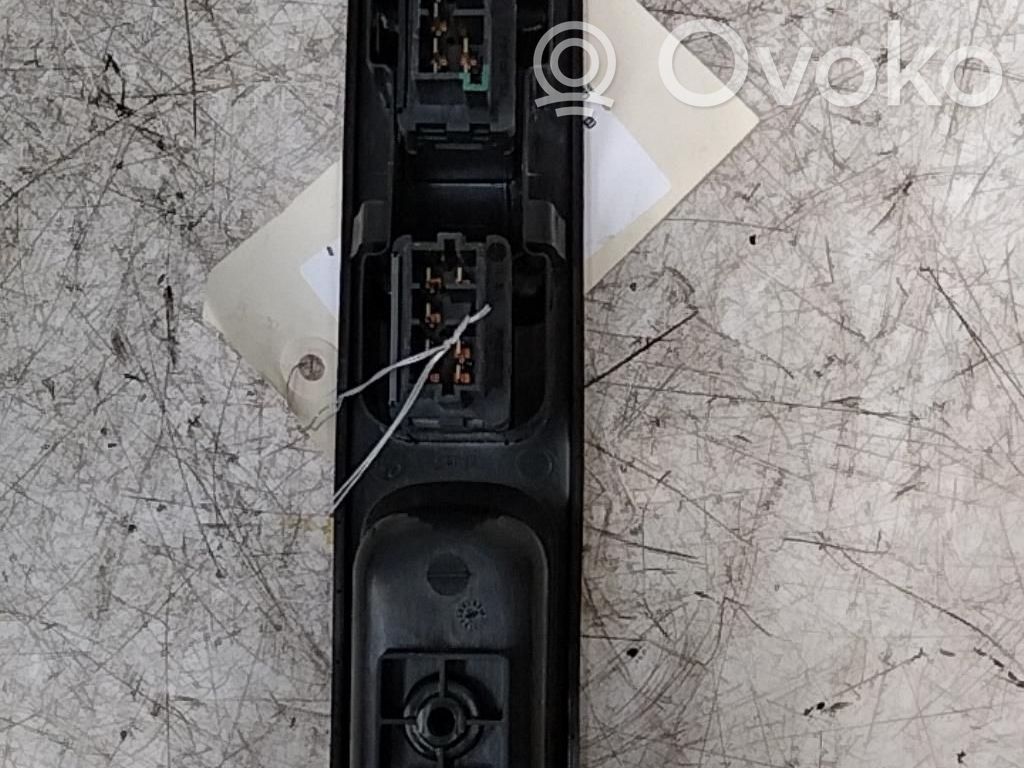 Peugeot 307 Electric window control switch 