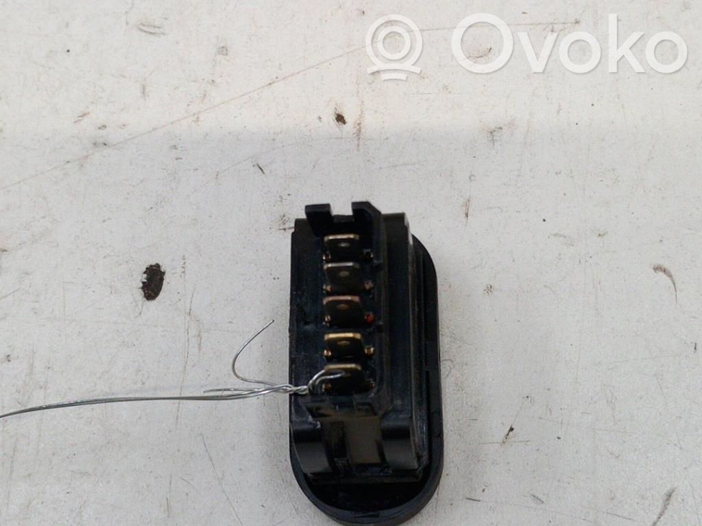 Dacia Duster Electric window control switch 