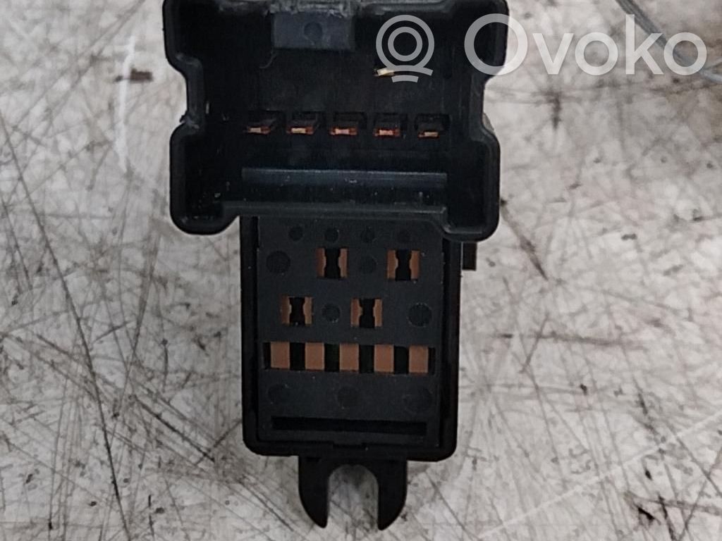 Nissan Note (E11) Electric window control switch 