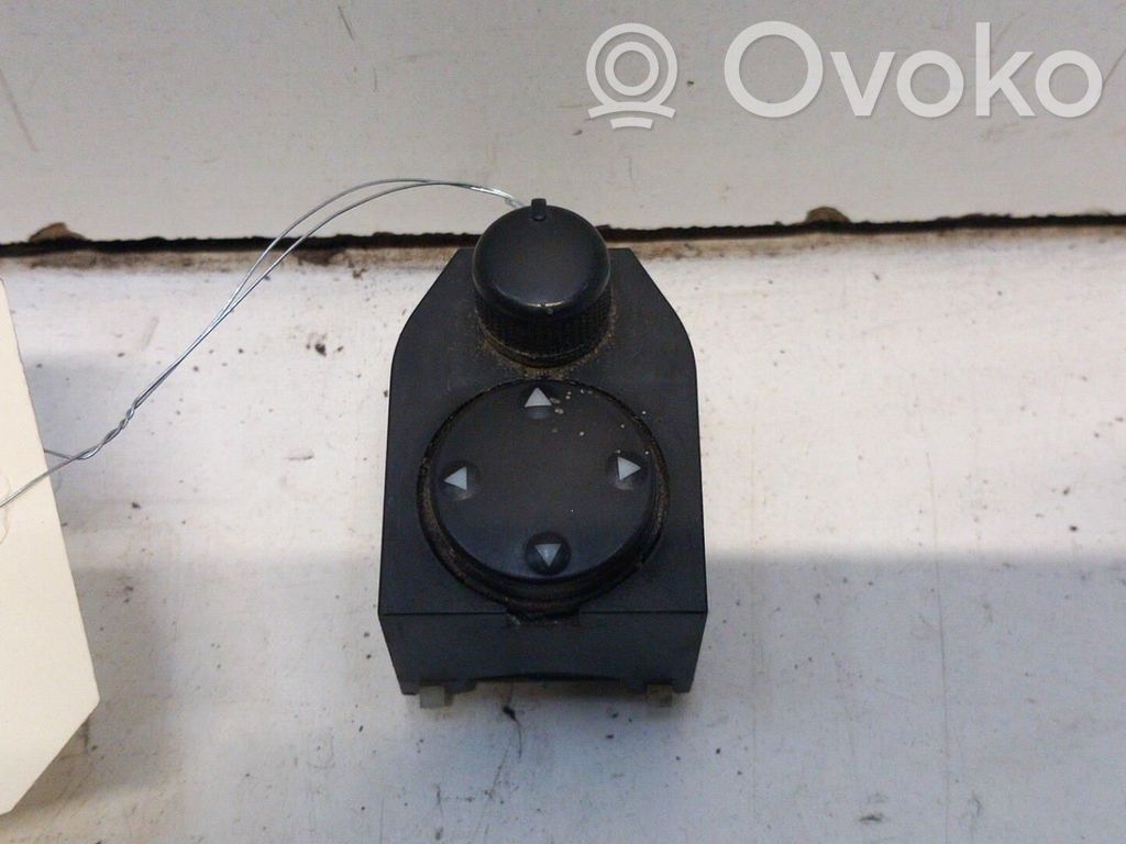 Audi A4 S4 B5 8D Wing mirror switch 