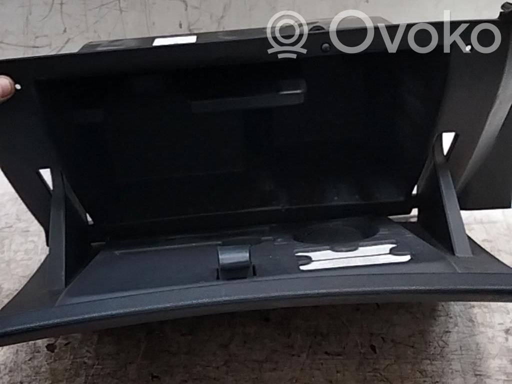 Opel Corsa D Daiktadėžės (bordačioko) komplektas 