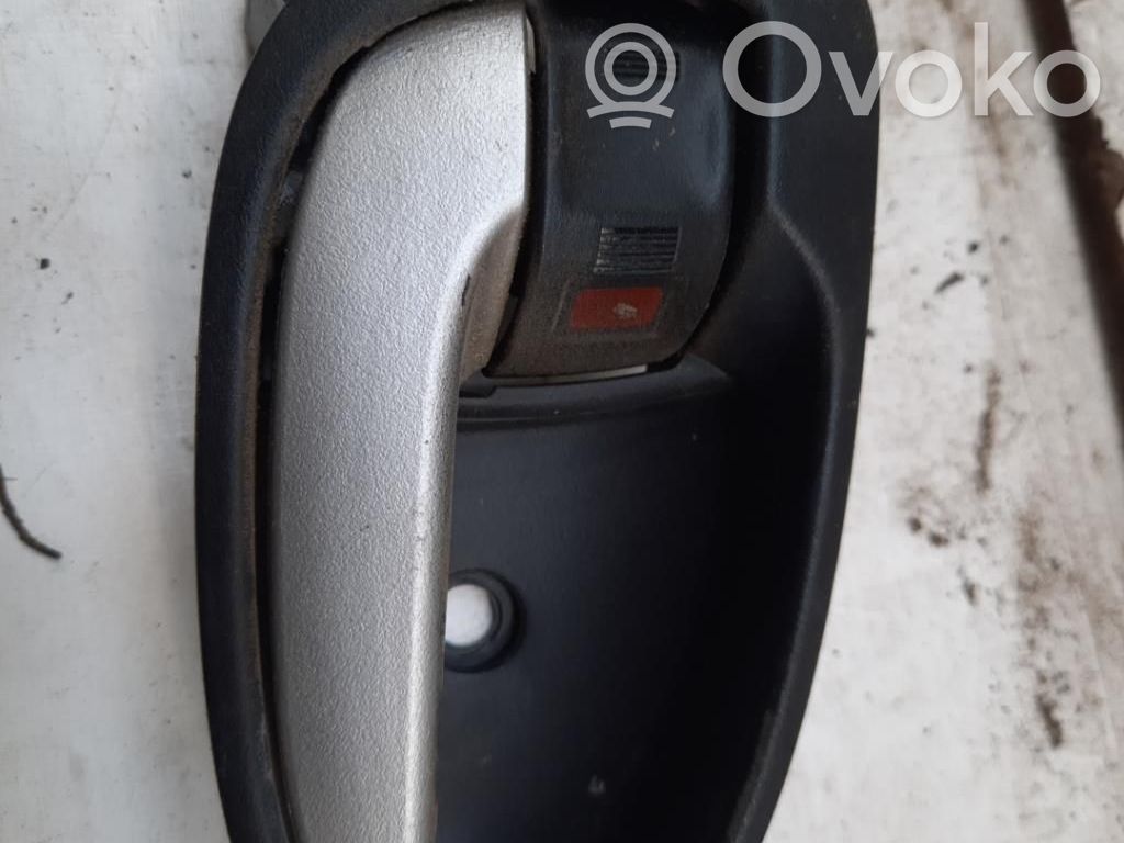 Toyota Yaris Manecilla interna puerta delantera 