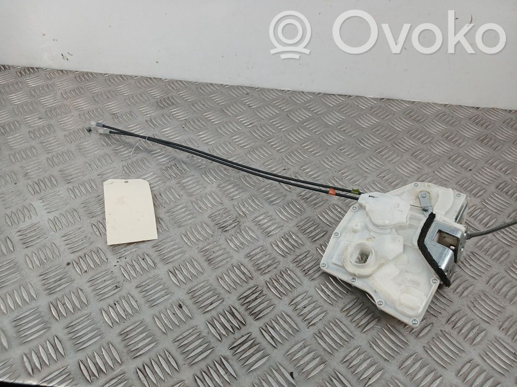 Opel Agila B Priekšpusē slēdzene 