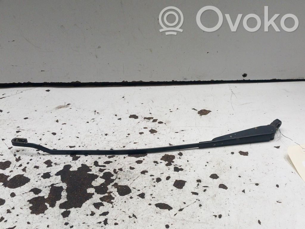 Opel Corsa B Front wiper blade arm 