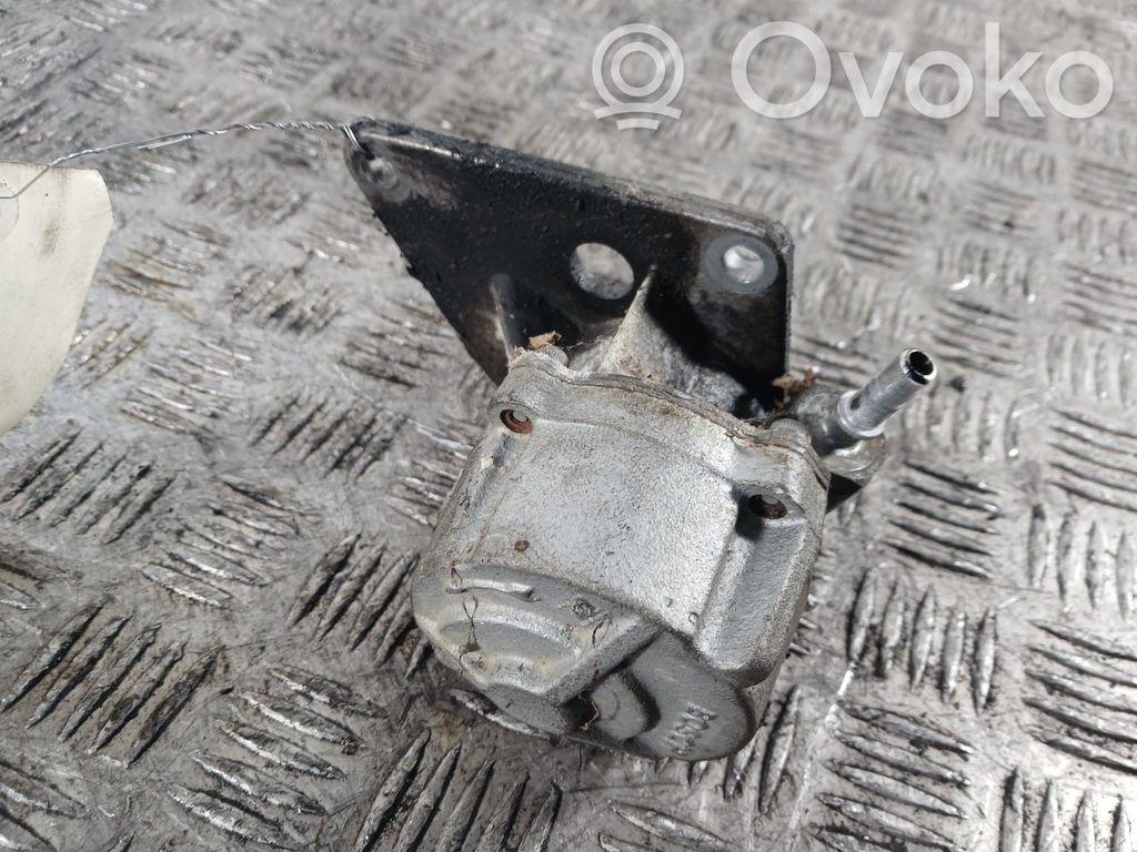 Peugeot 306 Bomba de vacío 