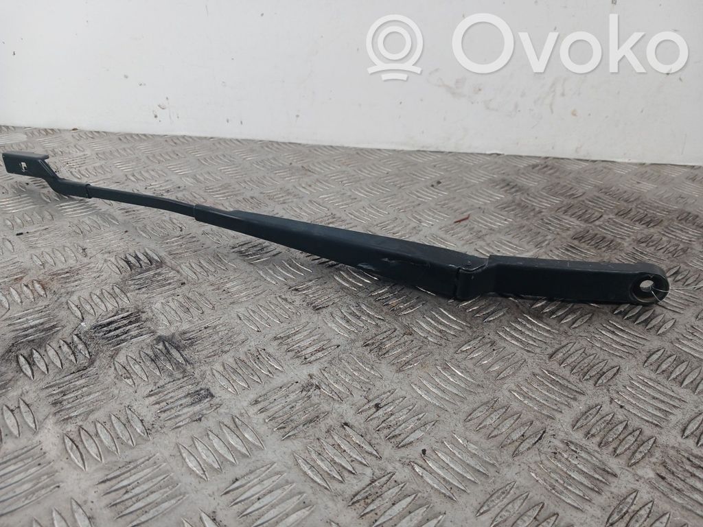 Opel Astra J Ramię wycieraczki szyby przedniej / czołowej 