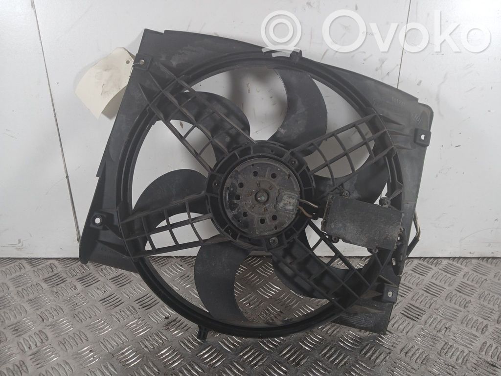 BMW 3 E46 Elektrisks radiatoru ventilators 