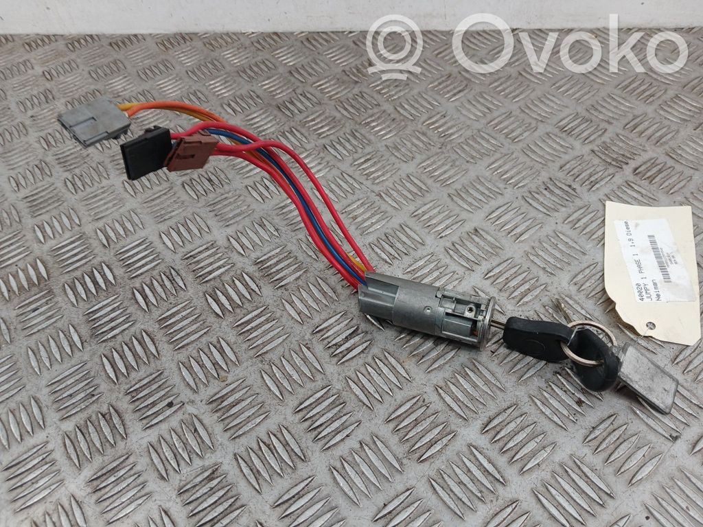 Užvedimo spynelė   00004162W4
