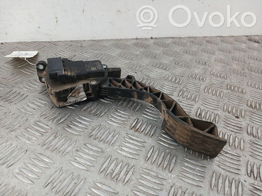 Accelerator throttle pedal   1804579