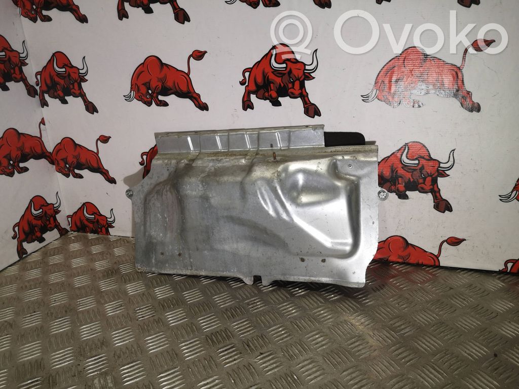 Volvo S90, V90 Kita variklio skyriaus detalė 
