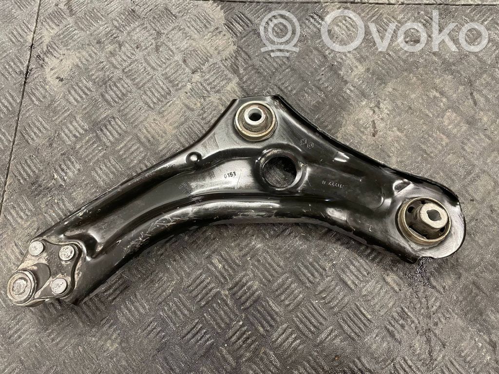 Renault Megane IV Front lower control arm/wishbone 