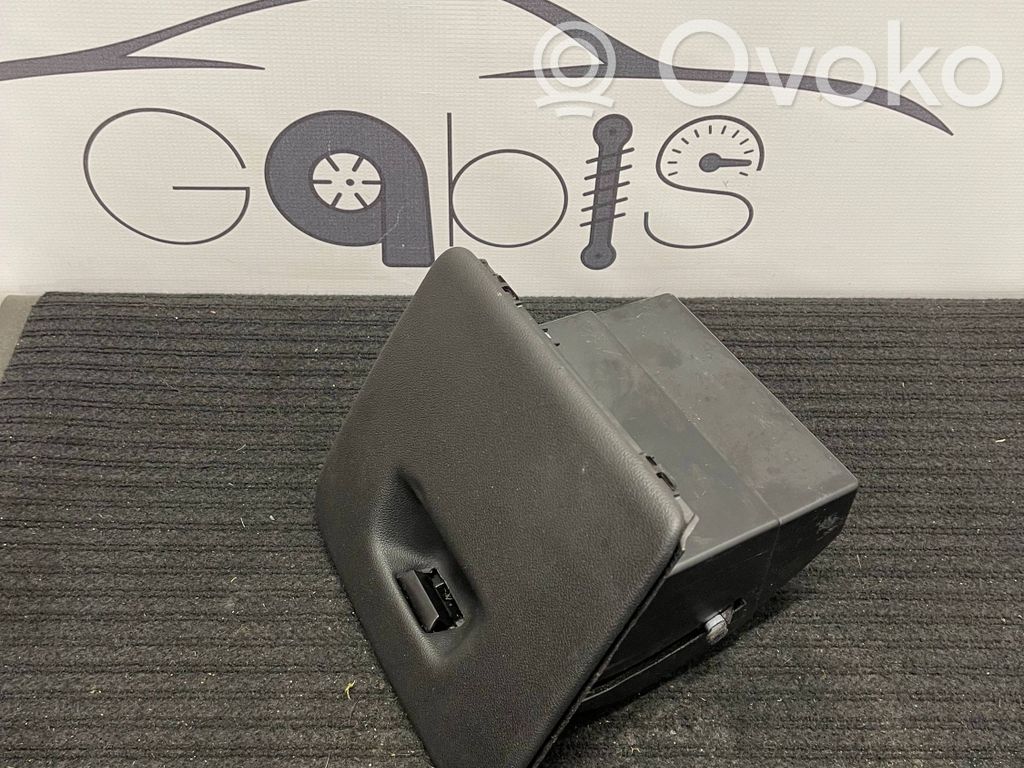 BMW X5 G05 Glove box 