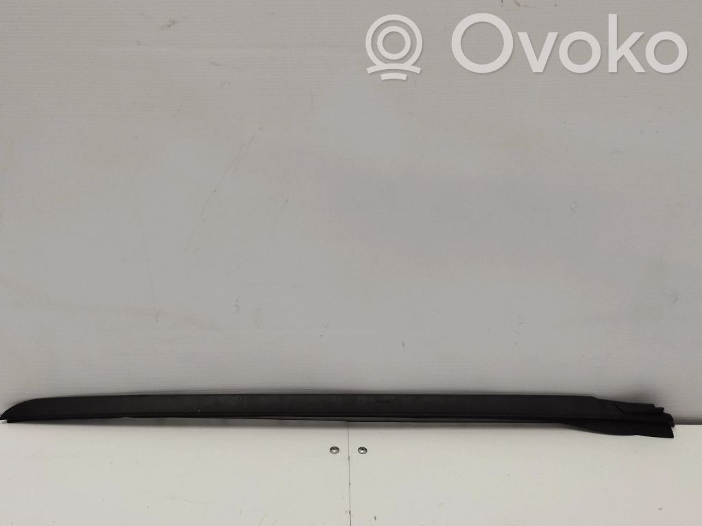BMW i4 Windshield trim 