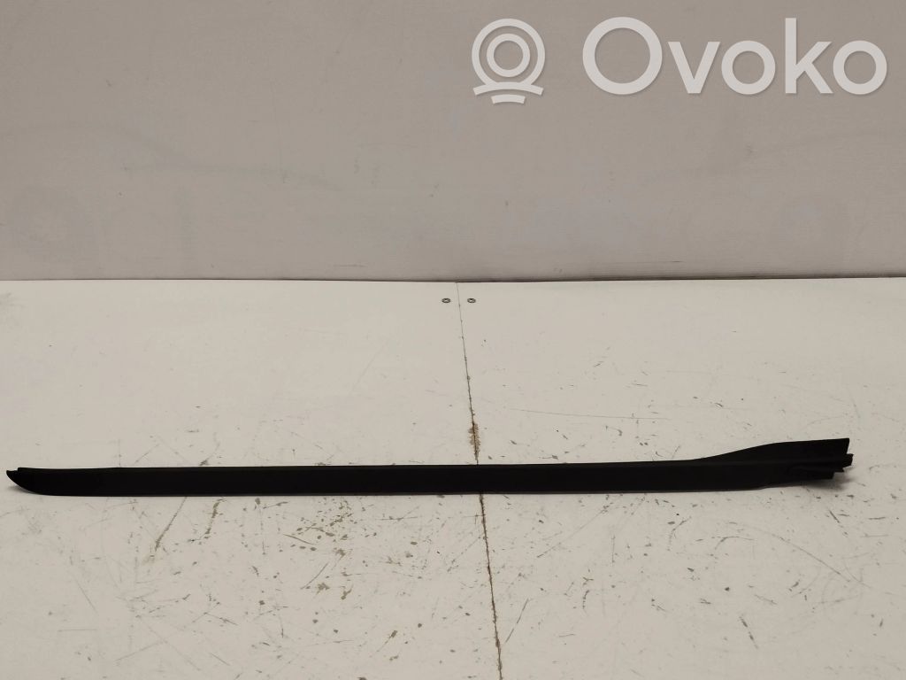 BMW i4 Windshield trim 